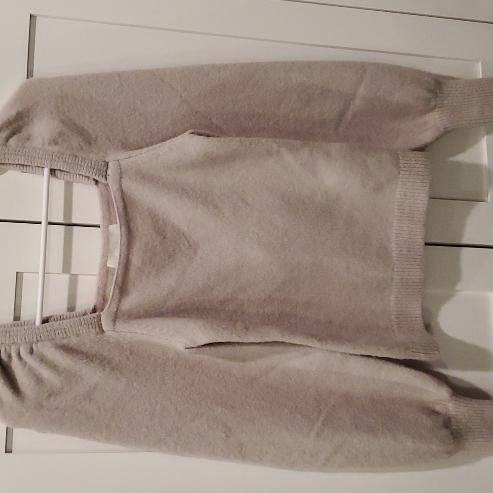 H & M Beige Sweater